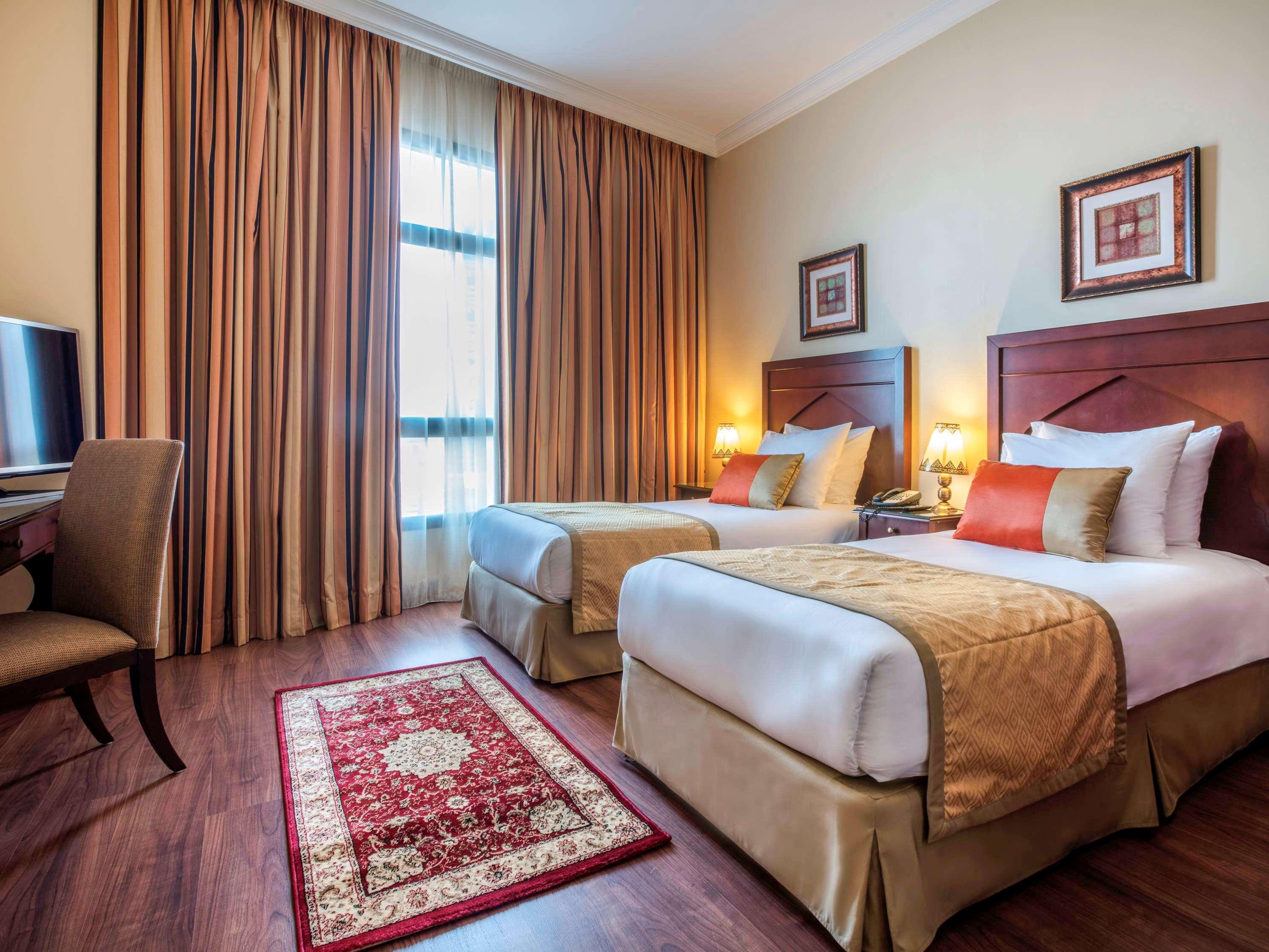 מנאמה Mercure Grand Hotel Seef - All Suites מראה חיצוני תמונה