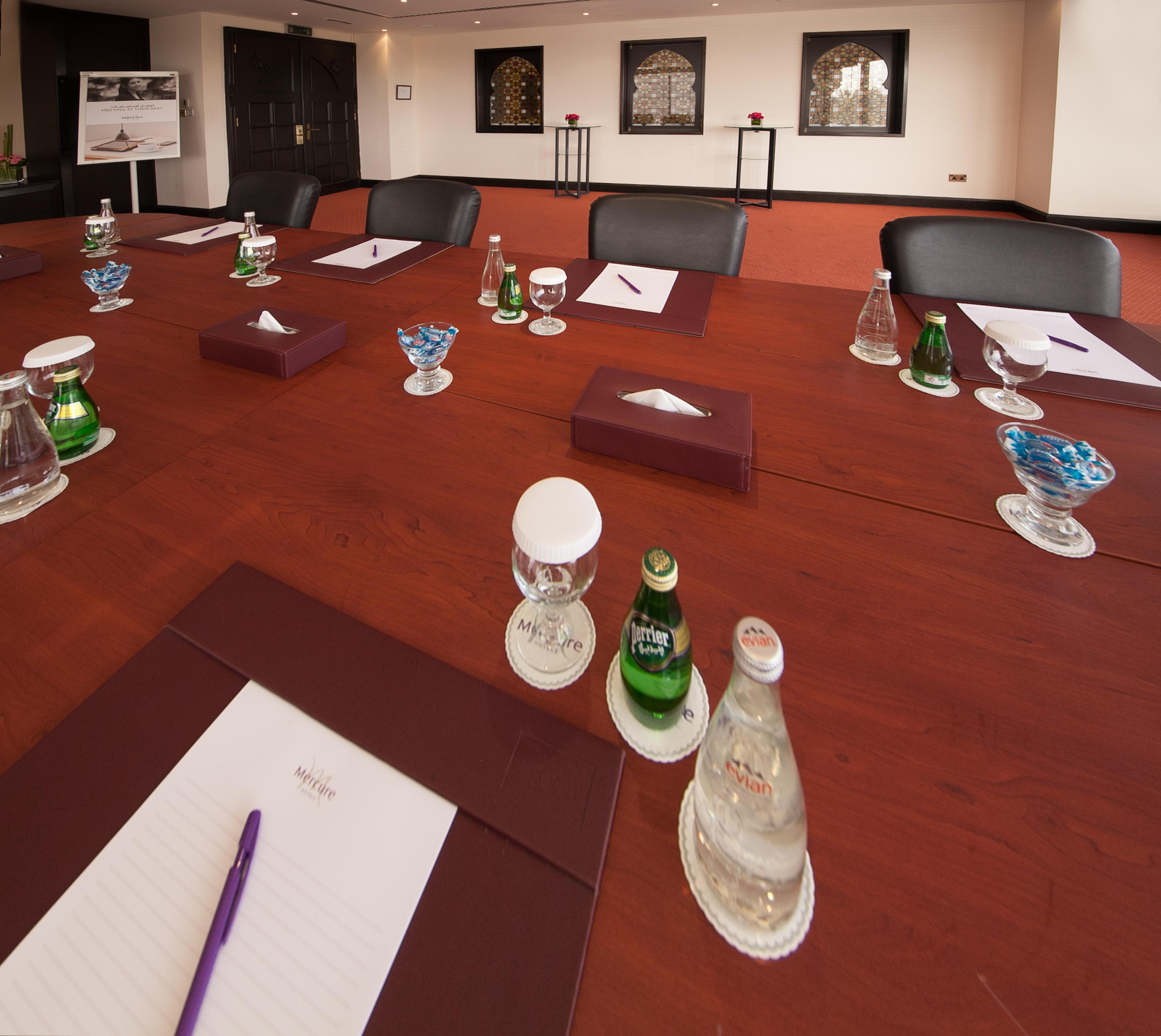 מנאמה Mercure Grand Hotel Seef - All Suites מראה חיצוני תמונה