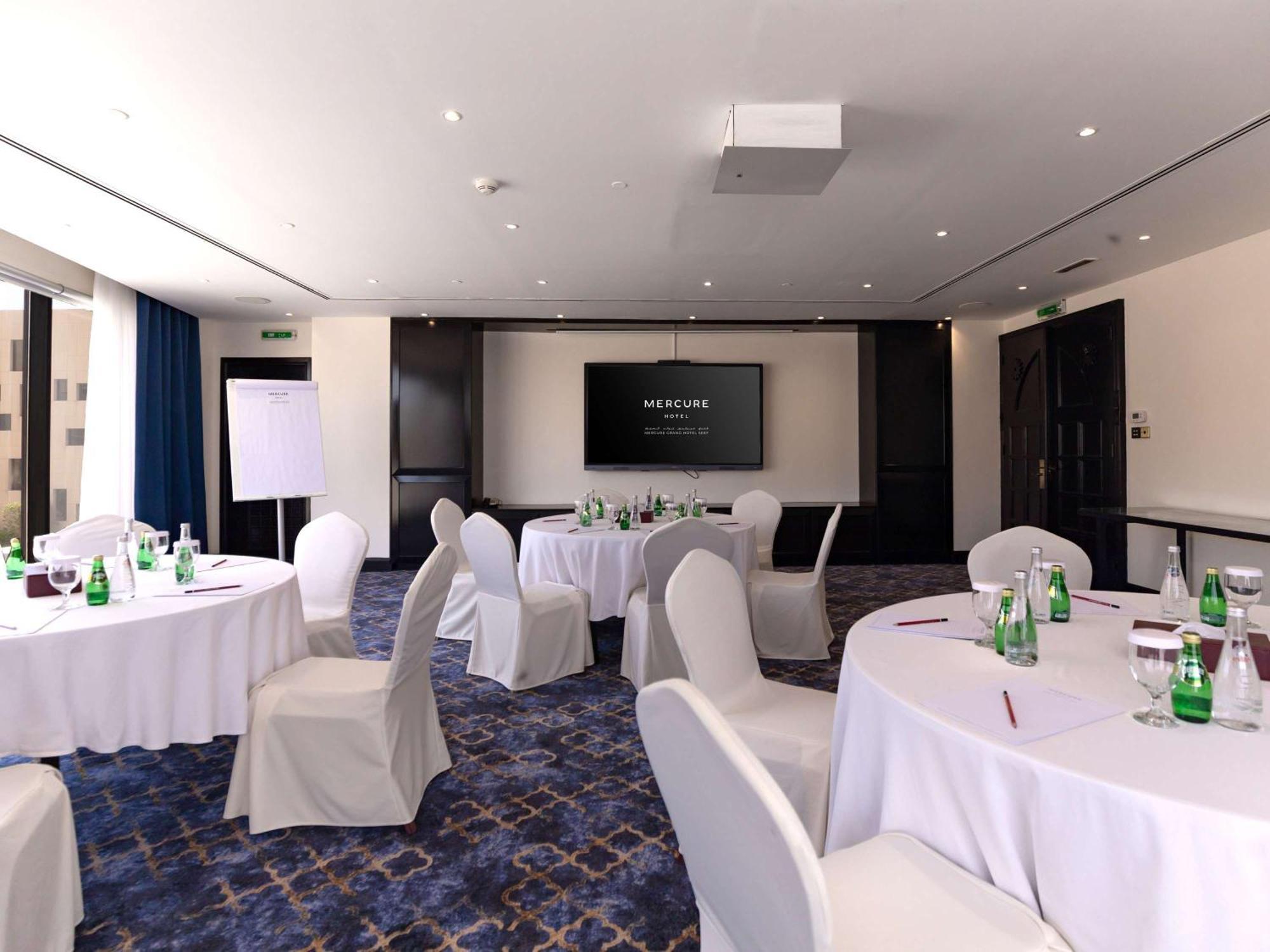 מנאמה Mercure Grand Hotel Seef - All Suites מראה חיצוני תמונה