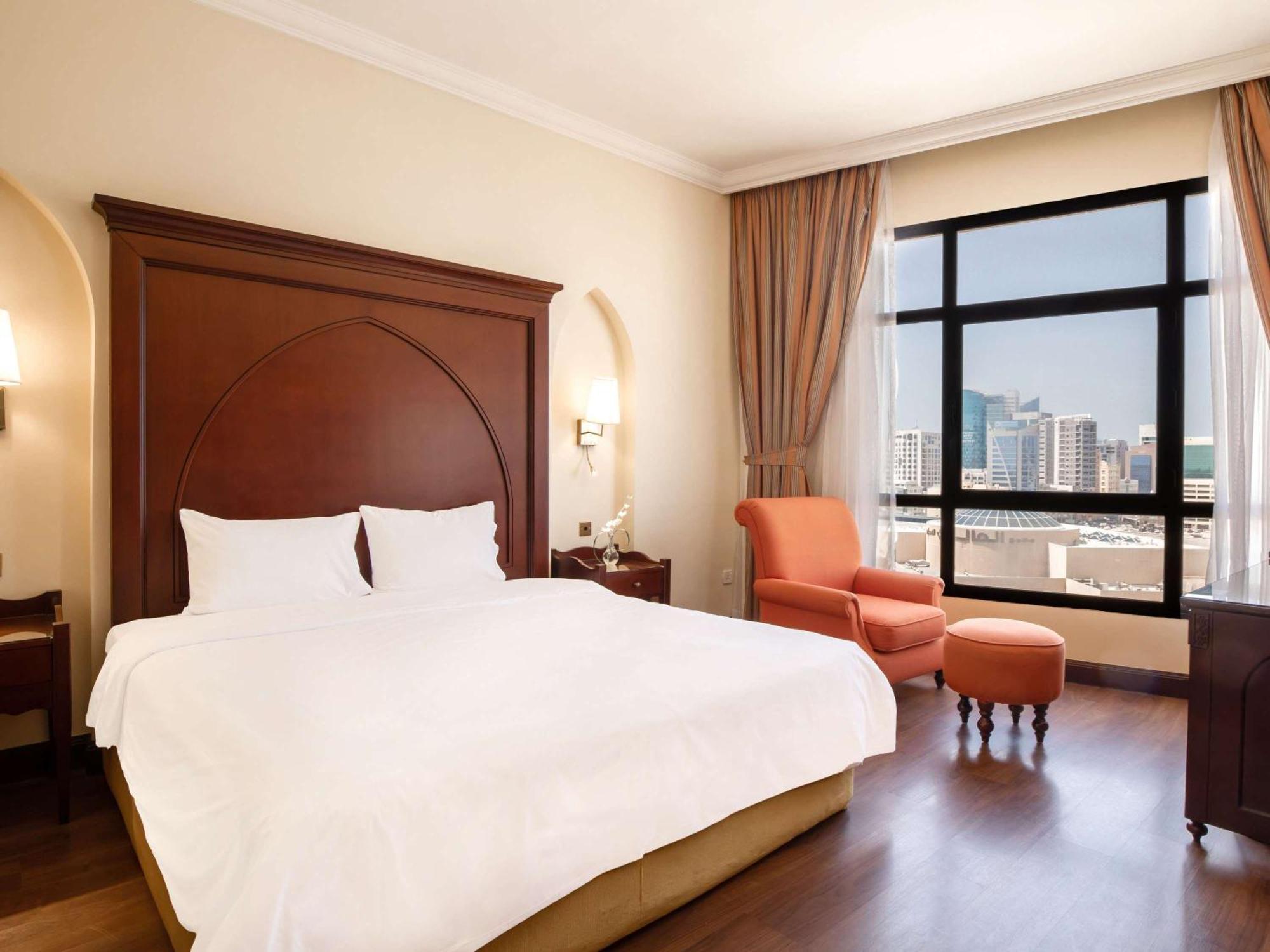 מנאמה Mercure Grand Hotel Seef - All Suites מראה חיצוני תמונה