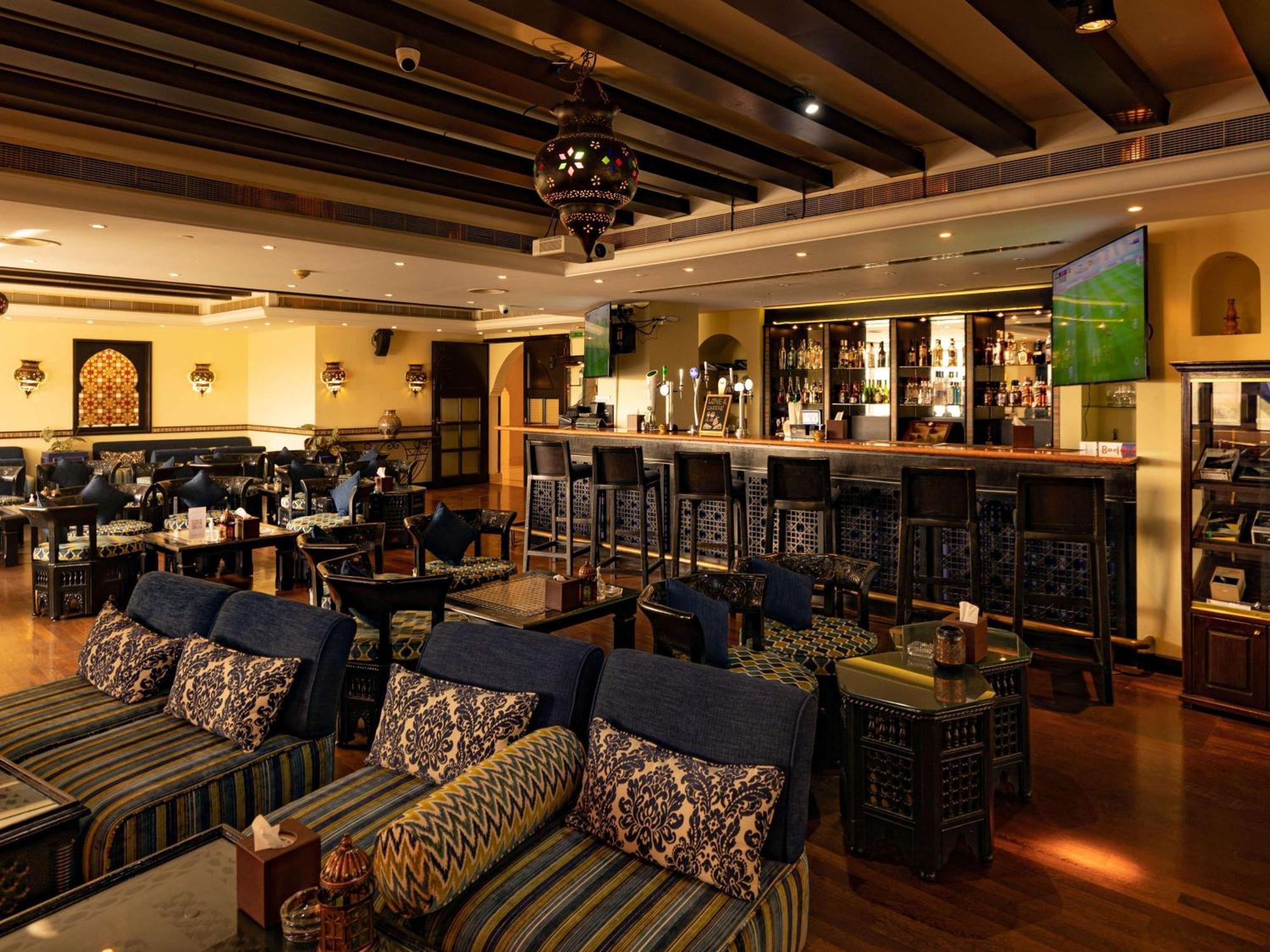 מנאמה Mercure Grand Hotel Seef - All Suites מראה חיצוני תמונה
